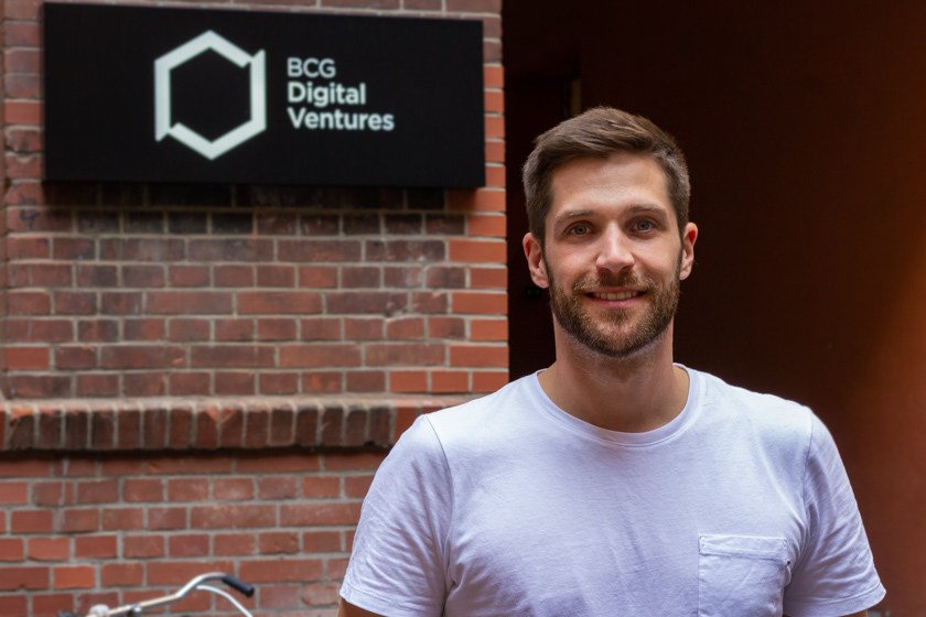 Außen-Portrait von Johannes Boyne, Engineering Lead bei BCG Digital Ventures.